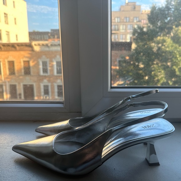 Zara Metallic Silver Pointy Slingbacks - Picture 3 of 6
